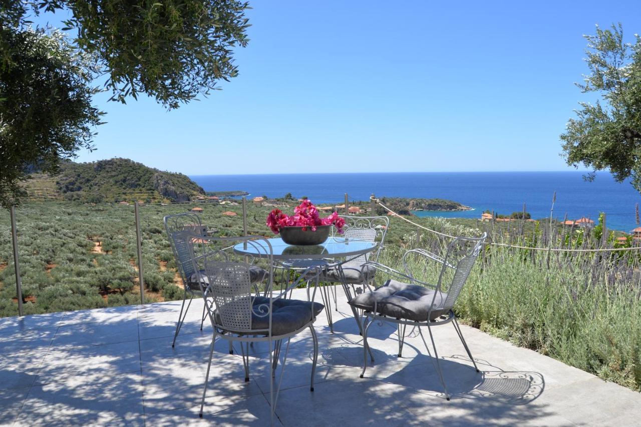 Athina'S Stone House In Kardamyli Vila Exterior foto