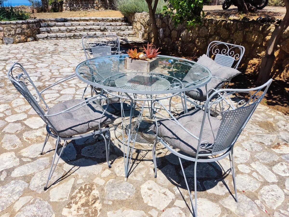 Athina'S Stone House In Kardamyli Vila Exterior foto
