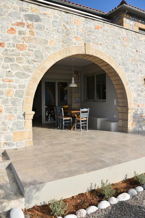 Athina'S Stone House In Kardamyli Vila Exterior foto