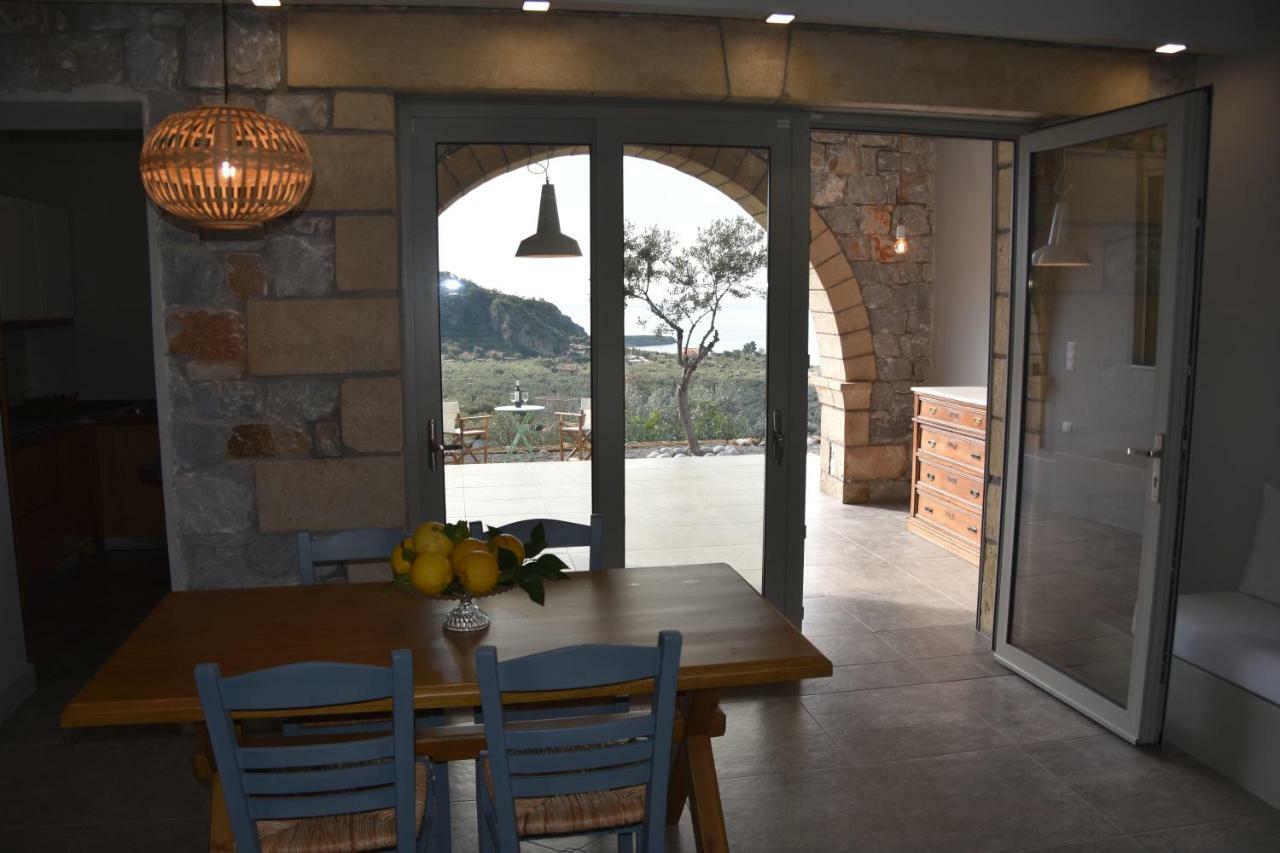 Athina'S Stone House In Kardamyli Vila Exterior foto